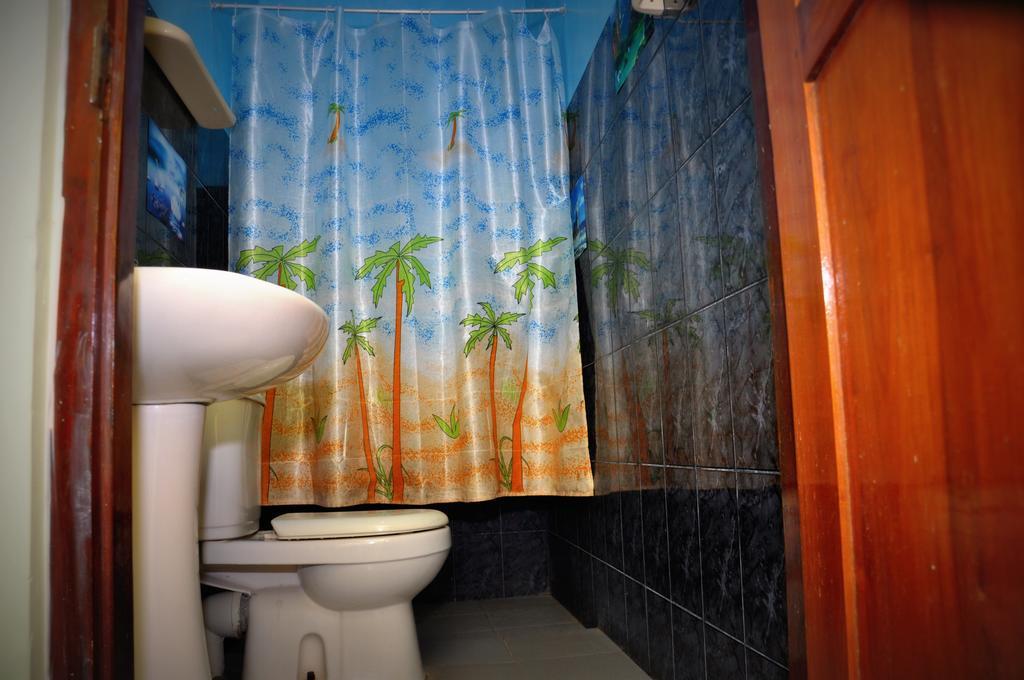 Blumarine Guest House Negombo Szoba fotó